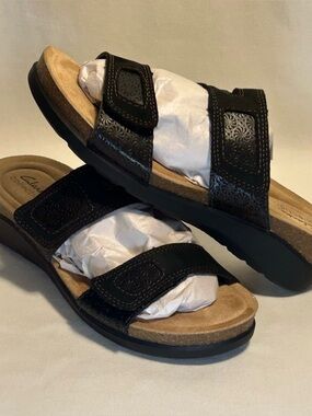 Clark’s Calenne Maye Wedge Sandal (8.5)